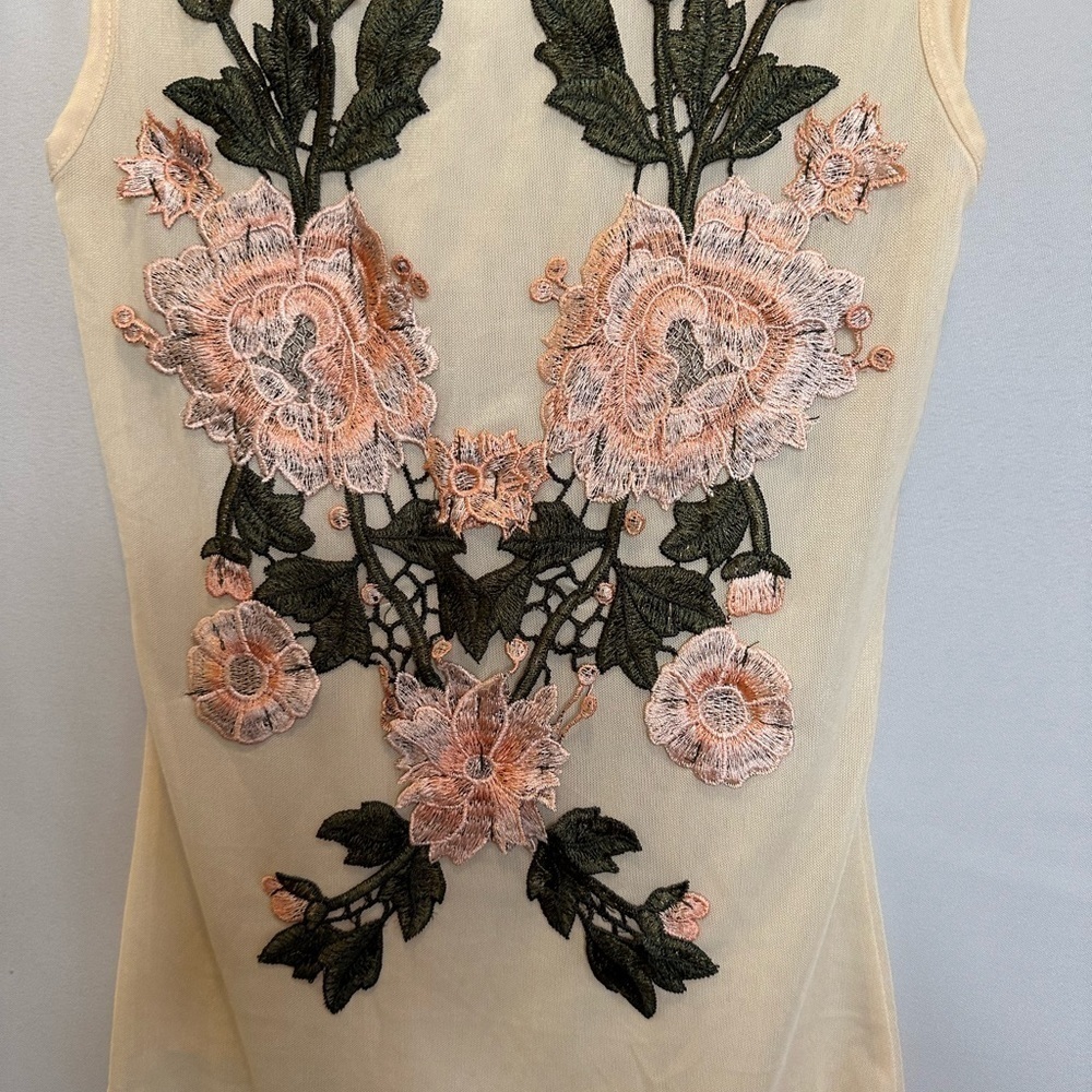 Rue 21 Womens Bodysuit Top Flowers Mesh Lined Sleeveless Snap Button Stretch S